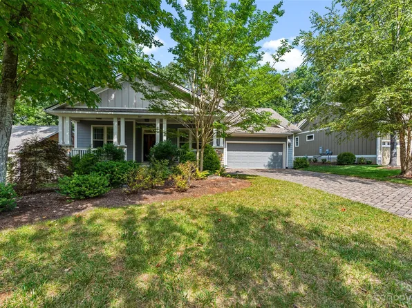 307 Fennel Dun Cir, Biltmore Lake, NC 28715