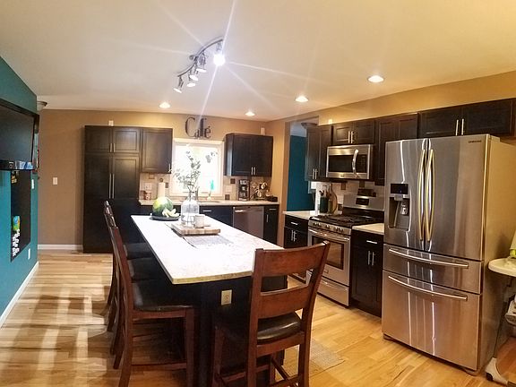 2nd image of 511 W Mill St