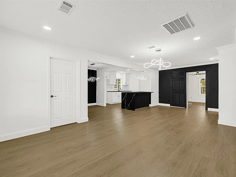513 Main St — Photo 5