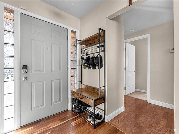 3rd image of 3594 Echo Rd