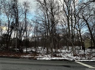 W Bartlett Road, Middle Island, NY 11953