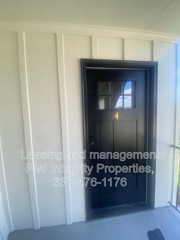 2 bed, 1.0 bath, 850 sqft, $1,275 — Photo 2