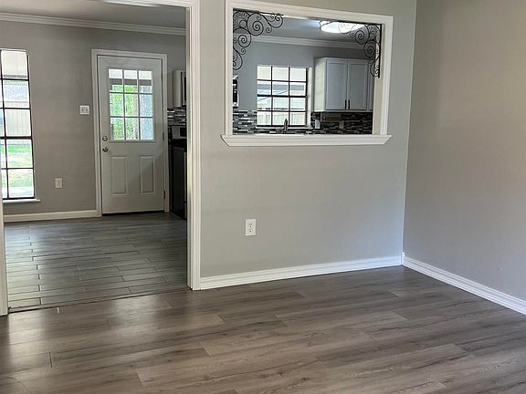4th image of 26807 Pen Dr