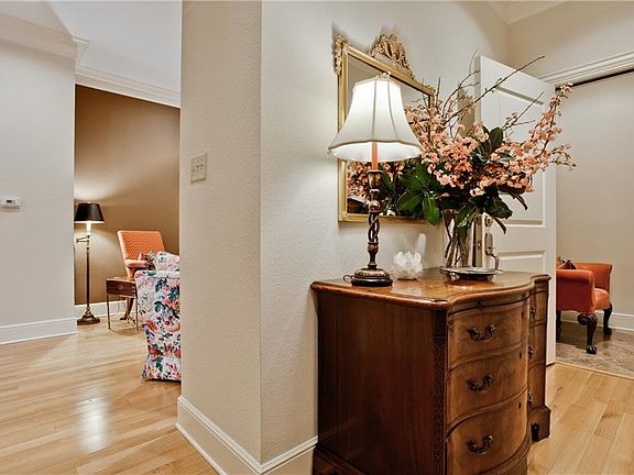 5th image of 4240 Prescott Ave APT 8F