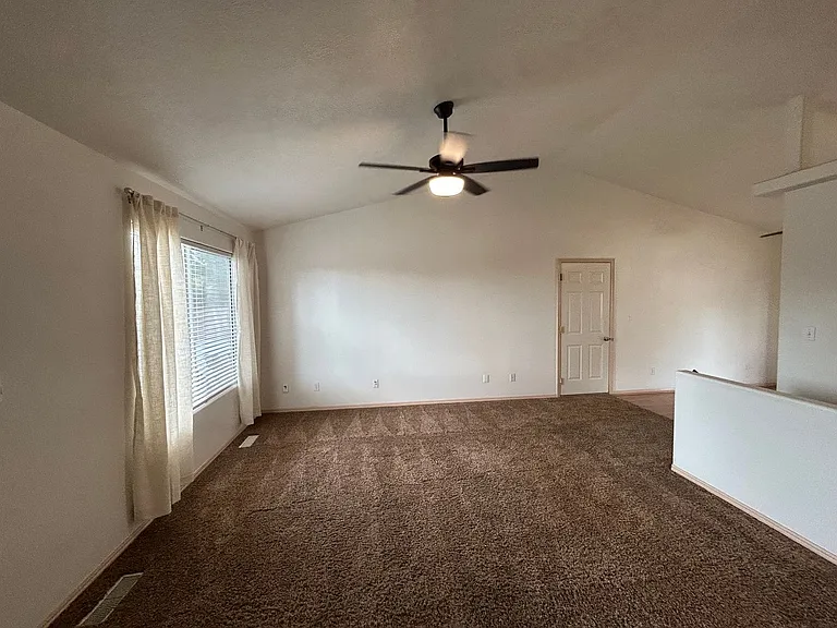 125 E 300 N — Photo 19