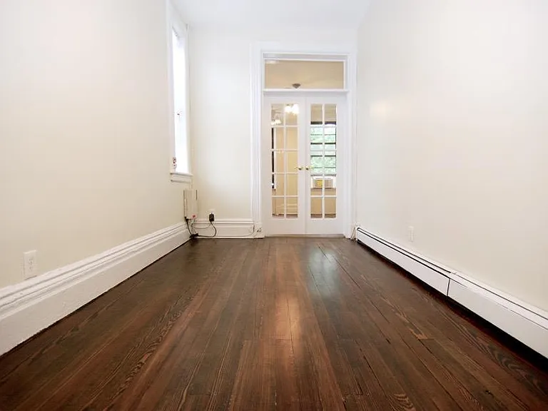 38 W Hamilton Pl #4R — Photo 5