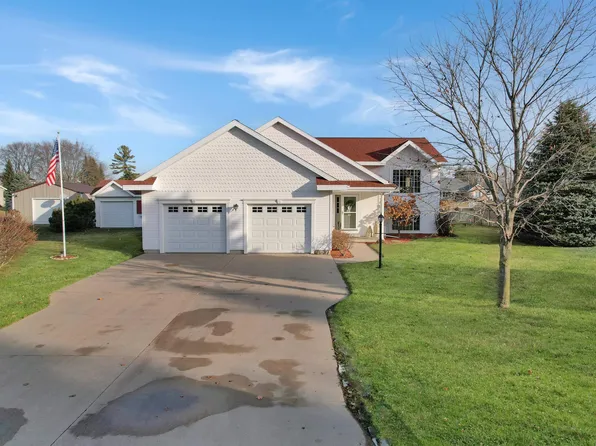 2308 20th St, Menominee, MI 49858