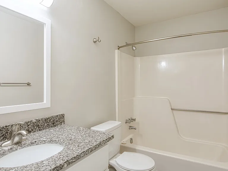 Aria Apartment Homes — Photo 2