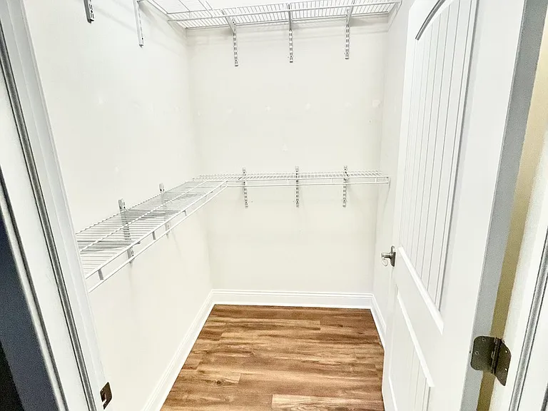 941 N Swift Rd #104 — Photo 17