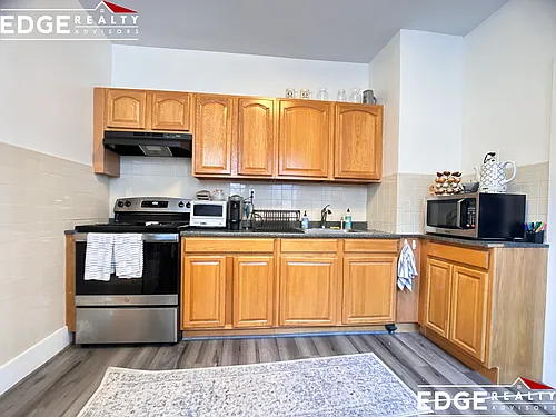 16 Fuller St Photo 1