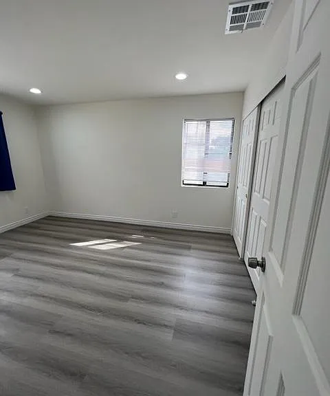 7893 Cerritos Ave — Photo 40