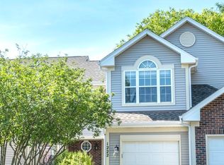 1222 Shawford Way, Elgin, IL 60120