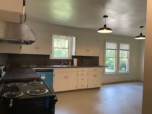 5th image of 907 Townsend Ave