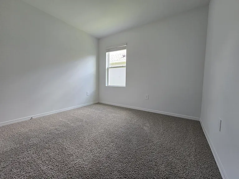 231 Taylor Groves St — Photo 12