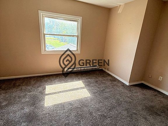 3rd image of 294 N Greenwood Ave APT 4