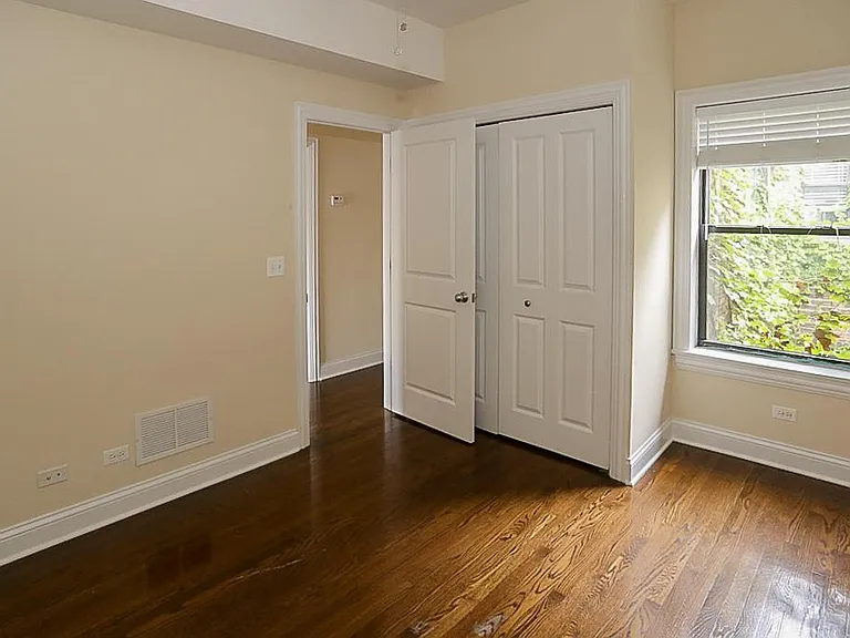 3709 N Wilton Ave #3 — Photo 3
