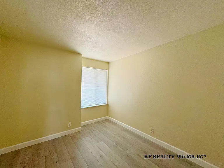 8030 Deer Water Dr — Photo 9