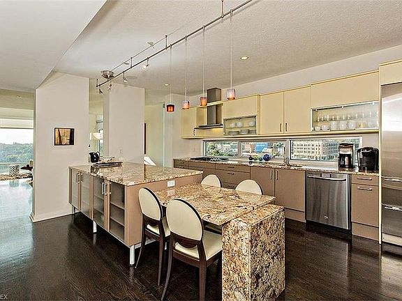 4th image of 15-442 Limu St