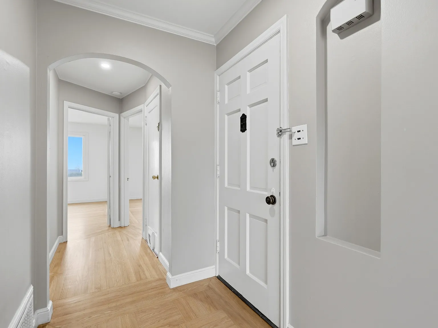 2 bed, 1175 sqft, $6,000 — Photo 4