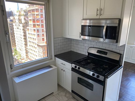 4th image of 1239 Madison Ave #16E