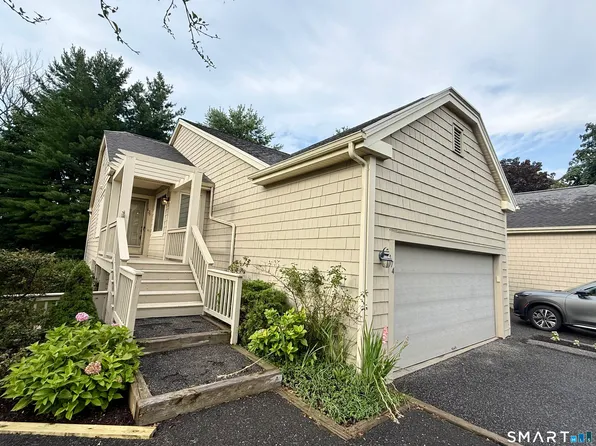 12 Boulevard Drive #32-175, Danbury, CT 06470