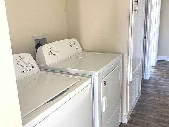 4th image of 6514-6518 1/2 Brynhurst Ave #6518