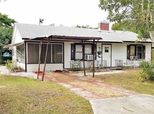 1212 30th St W, Bradenton, FL 34205