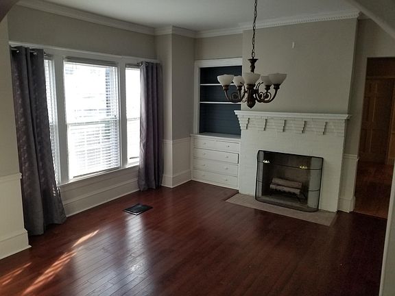 Dining Room between living room and kitchen