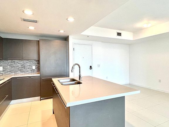 5th image of 7661 NW 107th Ave #6122