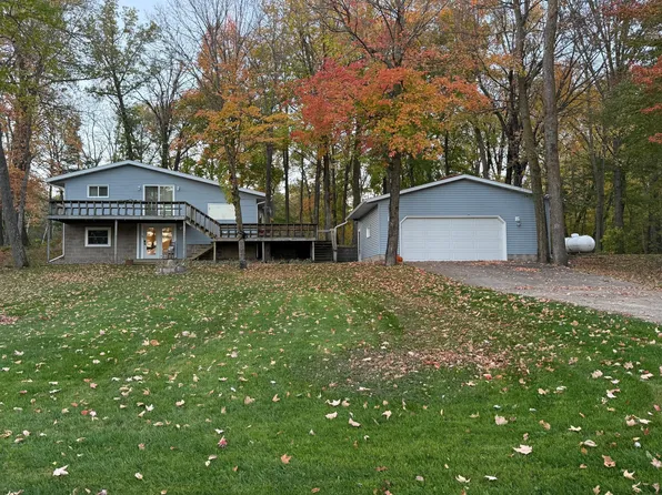 8568 Paradise Beach Rd, Brainerd, MN 56401