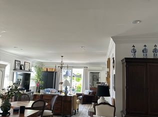 40 Arlington Dr #B, Pasadena, CA 91105