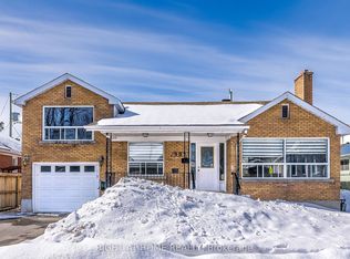 902 Kenzie St #B, Ottawa, ON K1Z6E4