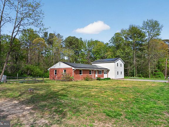 4th image of 45278 Cove Manor Rd
