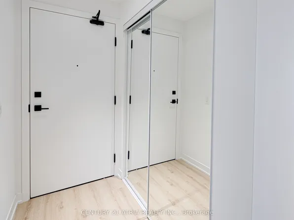 319 Jarvis St #2515, Toronto, ON M5B 0C8