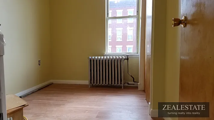 Rented by ZealEstate Group Inc | media 14