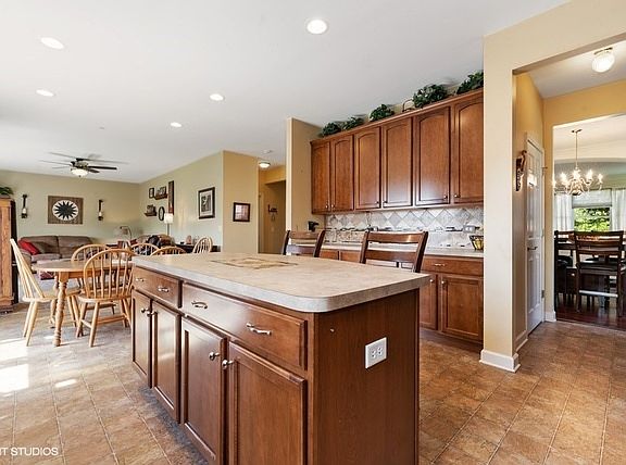5th image of 11654 Barberry Ln