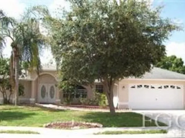 7622 Woodland Bend Cir, Fort Myers, FL 33912