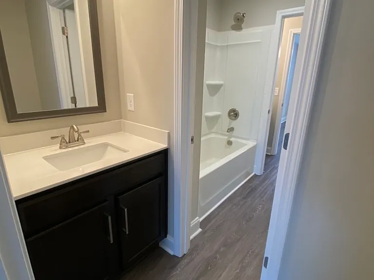 1031 Glenkirk Dr — Photo 8