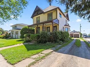 324 S Madison St, Green Bay, WI 54301