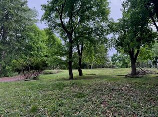 5050 Ponvalley Rd, Bloomfield Hills, MI 48302