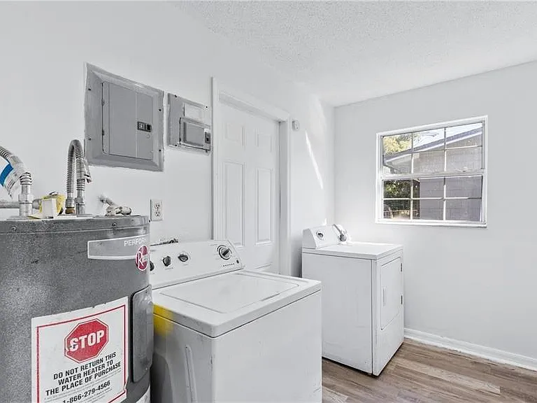 4447 Ivey Ct — Photo 22