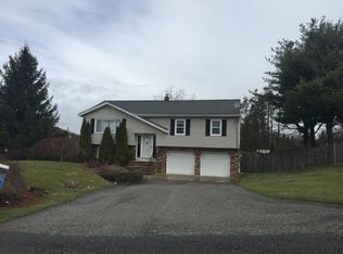 6 Trefoil Ln, Vernon, NJ 07462