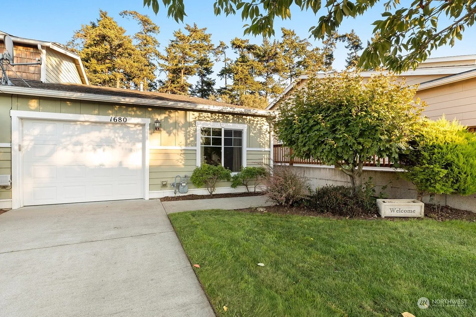 1680 SW Stremler Drive photo 1