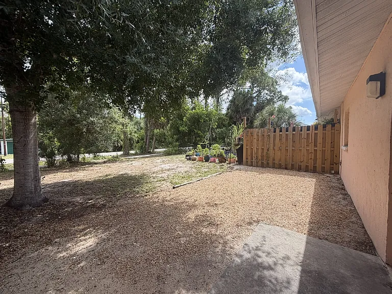 153 Old Englewood Rd — Photo 19