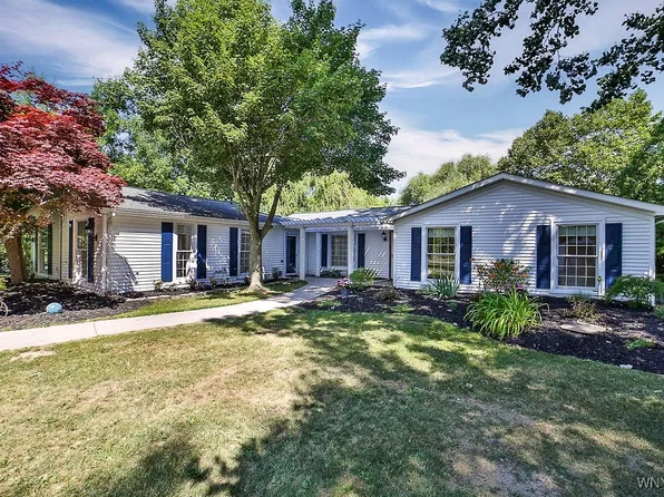 589 Lake Rd, Youngstown, NY 14174
