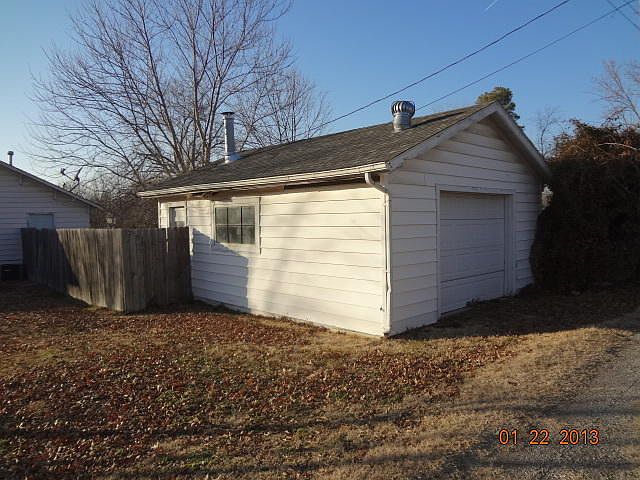 2nd image of 1020 7th Ave NW
