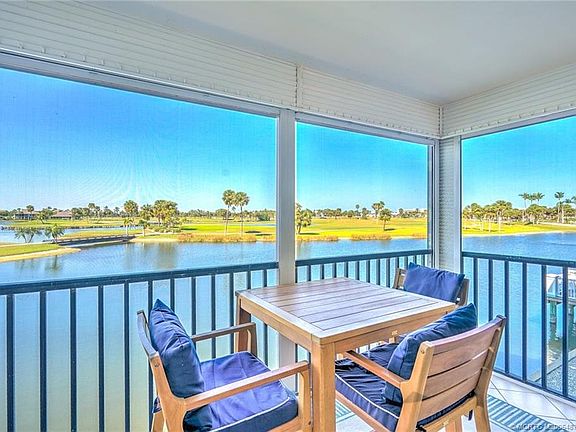 4th image of 40 NE Plantation Rd APT 203