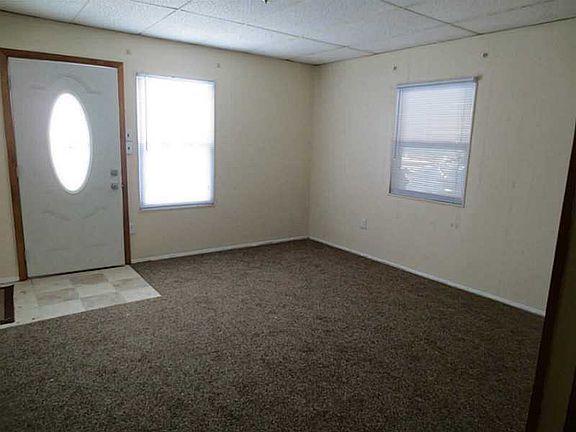 4th image of 302 Prentice Dr