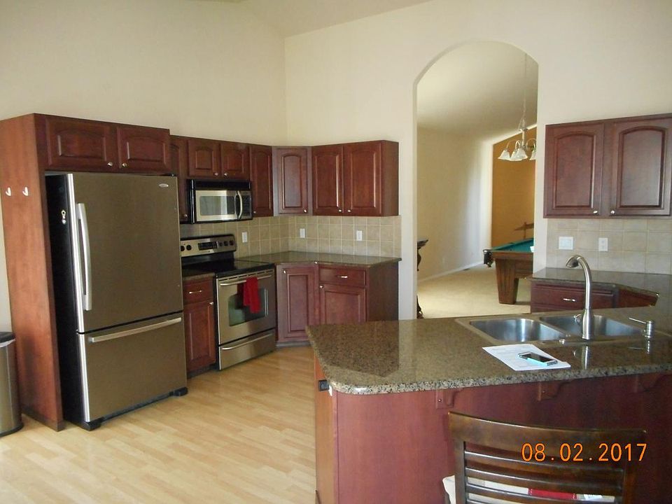 2nd image of 1548 E Bobwhite Ln