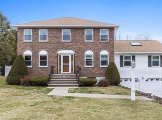 11 Valdora Dr, Stoneham, MA 02180
